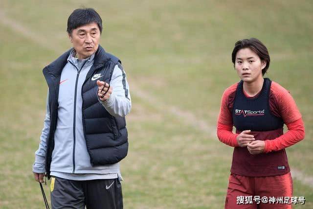 阿森纳中场受重伤，球队面临更严峻挑战